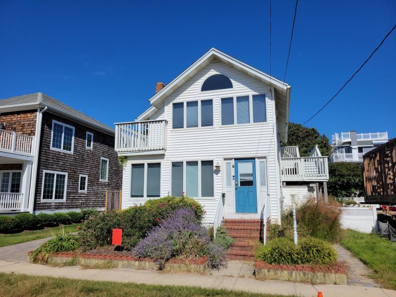 The city issued a demolition permit Oct. 1 for a two-story, single-family dwelling at 3 New Castle St.